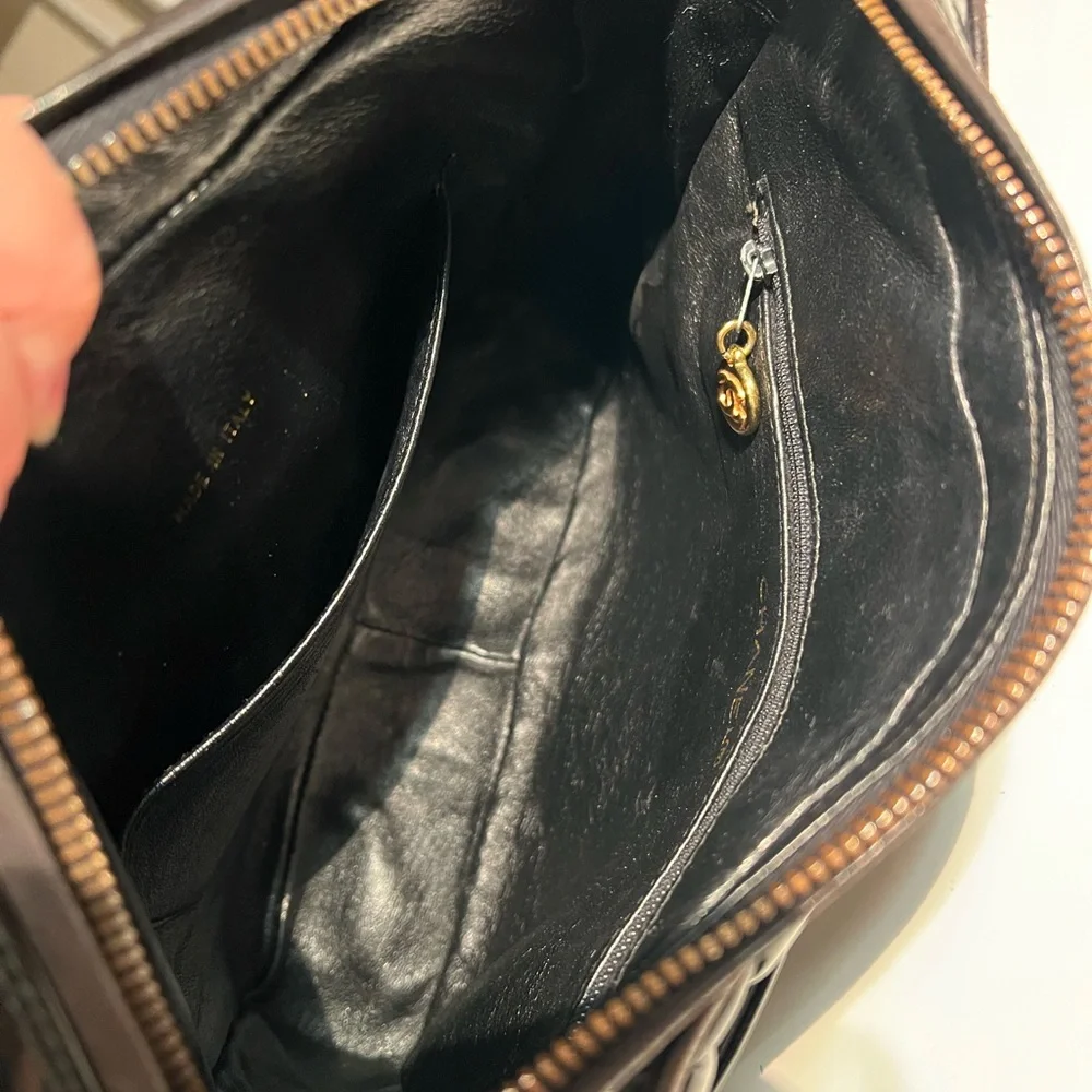 Chanel Patent Leather Crossbody messenger camera bag second hand - Picture 10 of 17